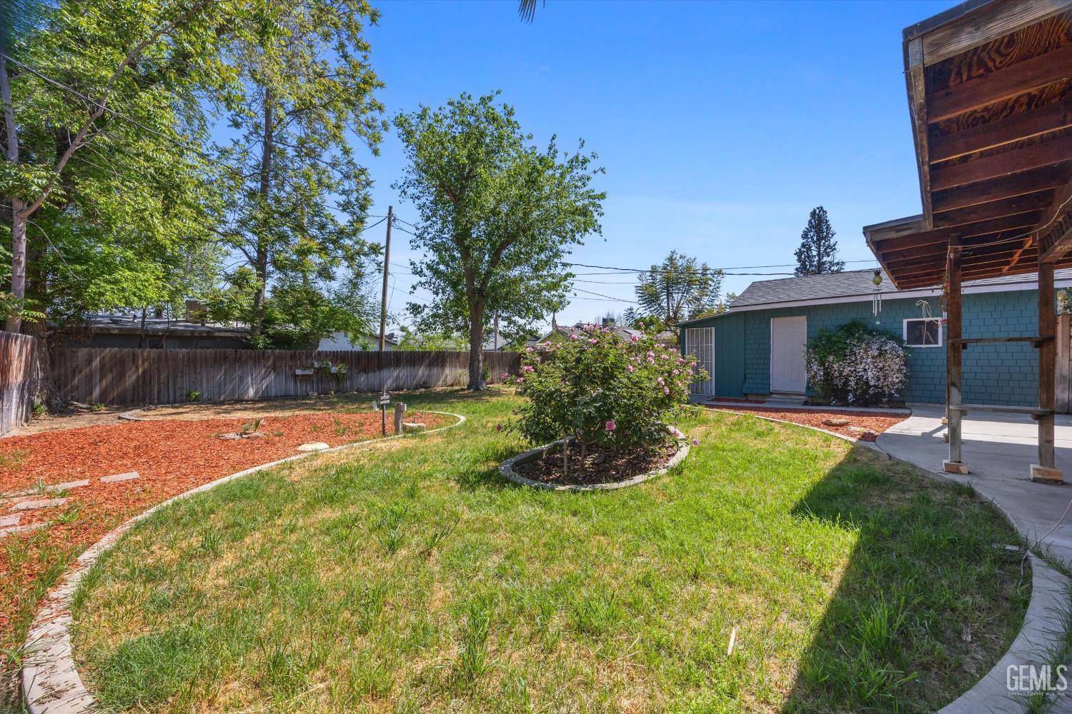 210 Oleander Avenue — photo 24