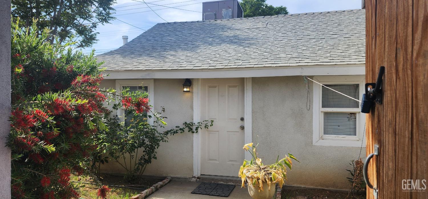 429 Niles Street — photo 4