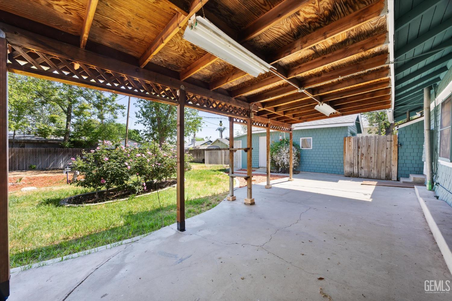 210 Oleander Avenue — photo 21