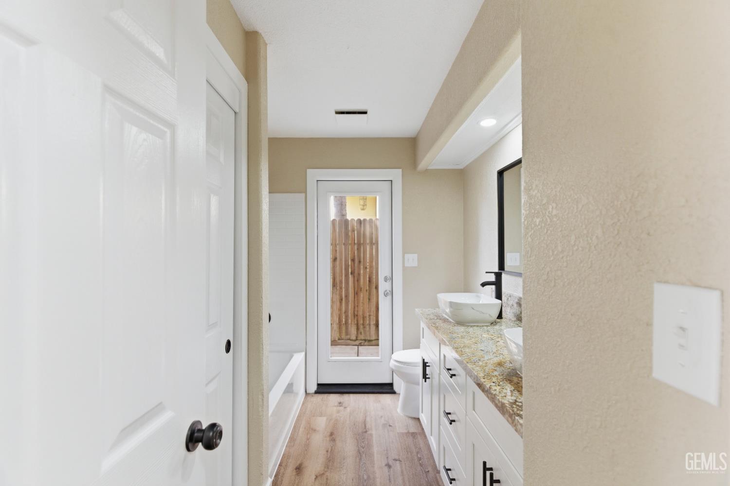 1512 Wedgewood Drive — photo 37