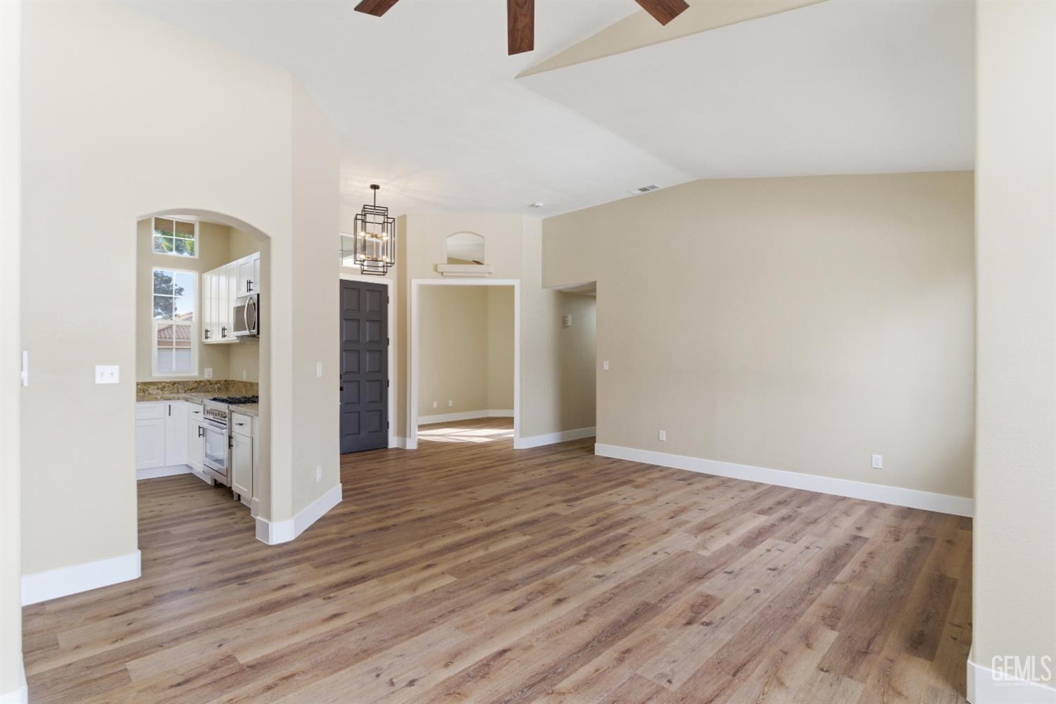 1512 Wedgewood Drive — photo 5