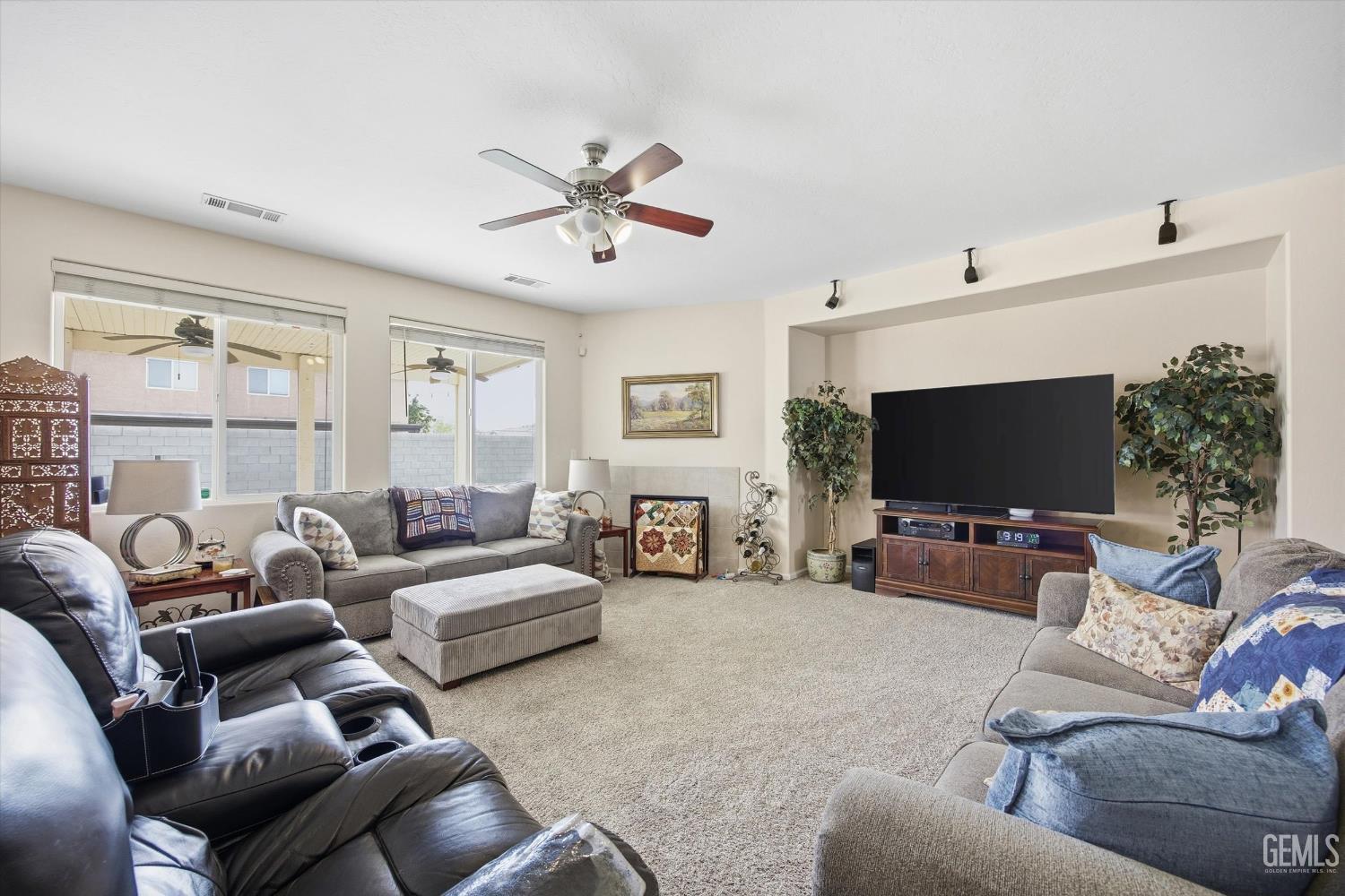 11607 California Poppy Drive — photo 8