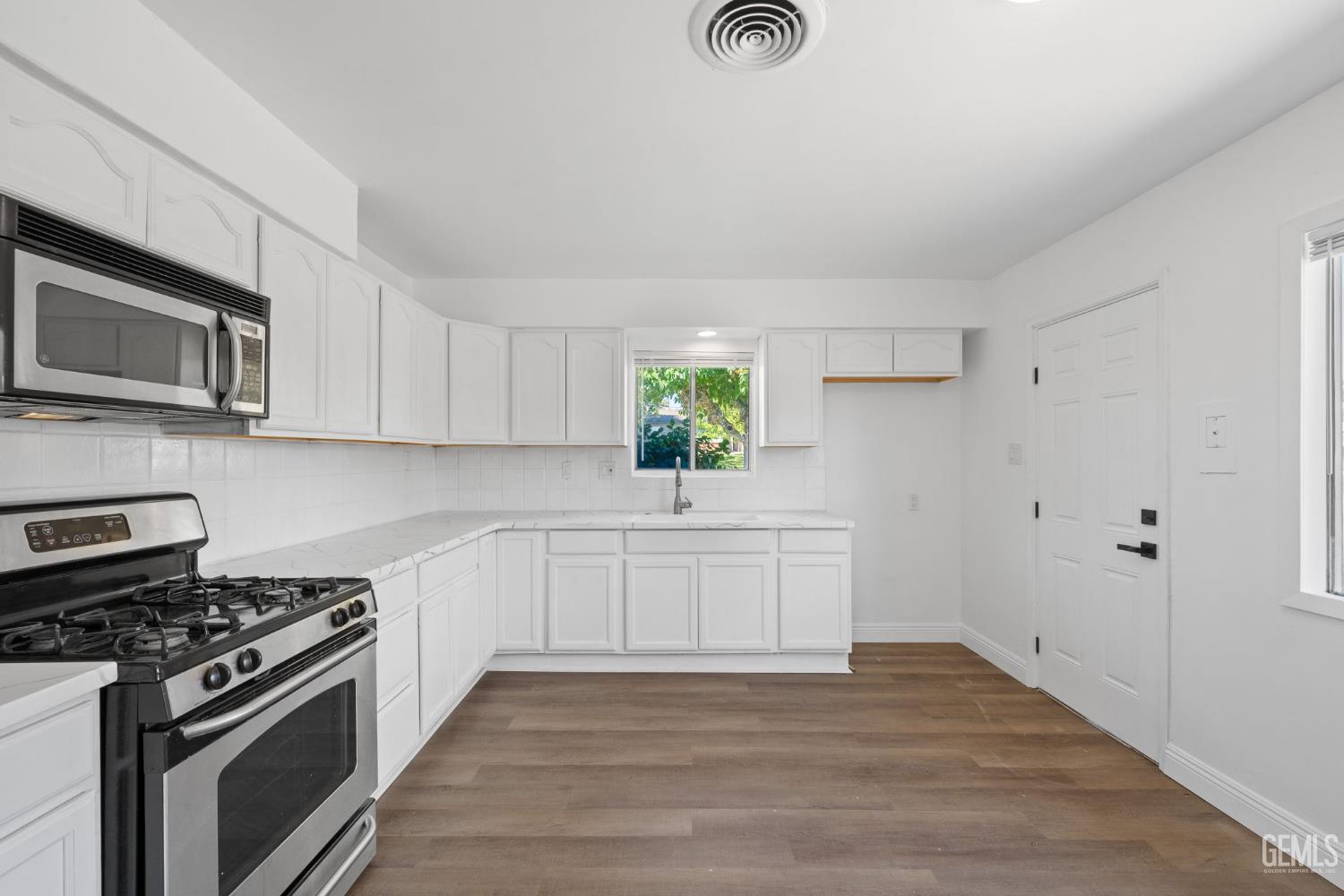 3609 Cardinal Avenue — photo 10