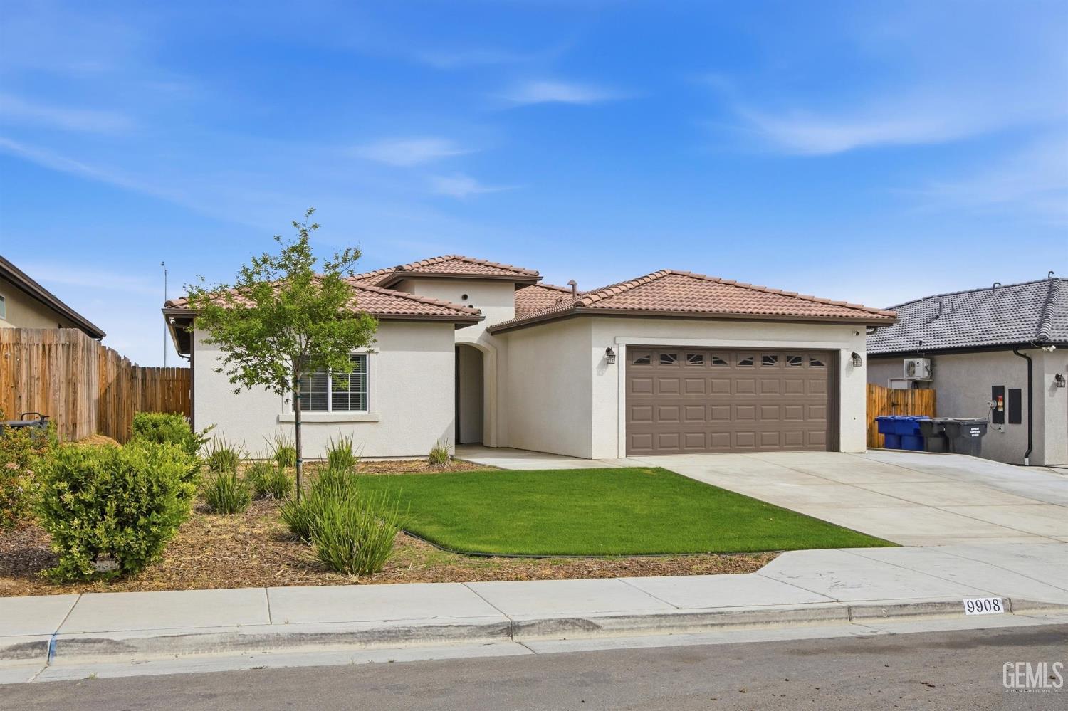 9908 Old Wood Drive — photo 2