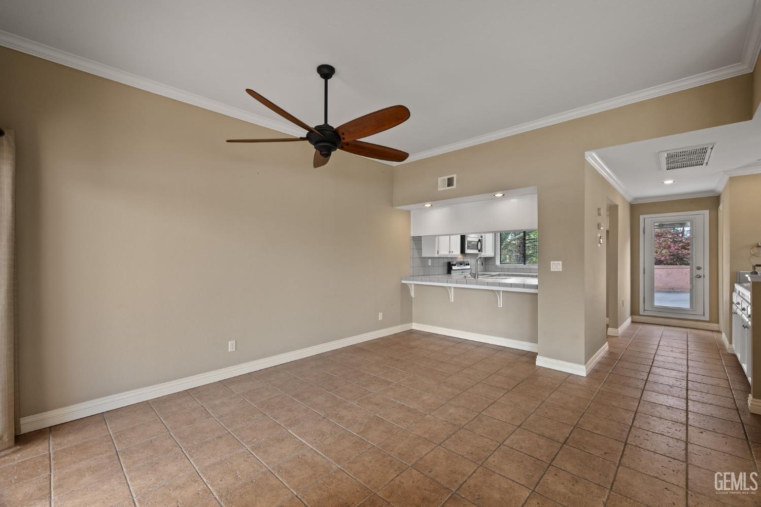 14500 Las Palmas Drive — photo 16