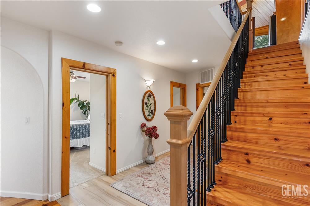 25900 Columbia Way — photo 23