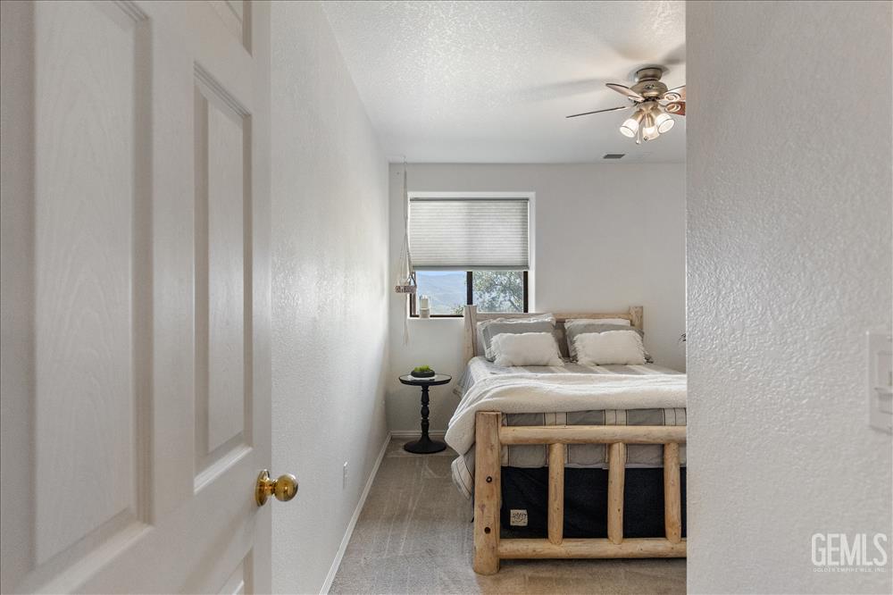 25900 Columbia Way — photo 34