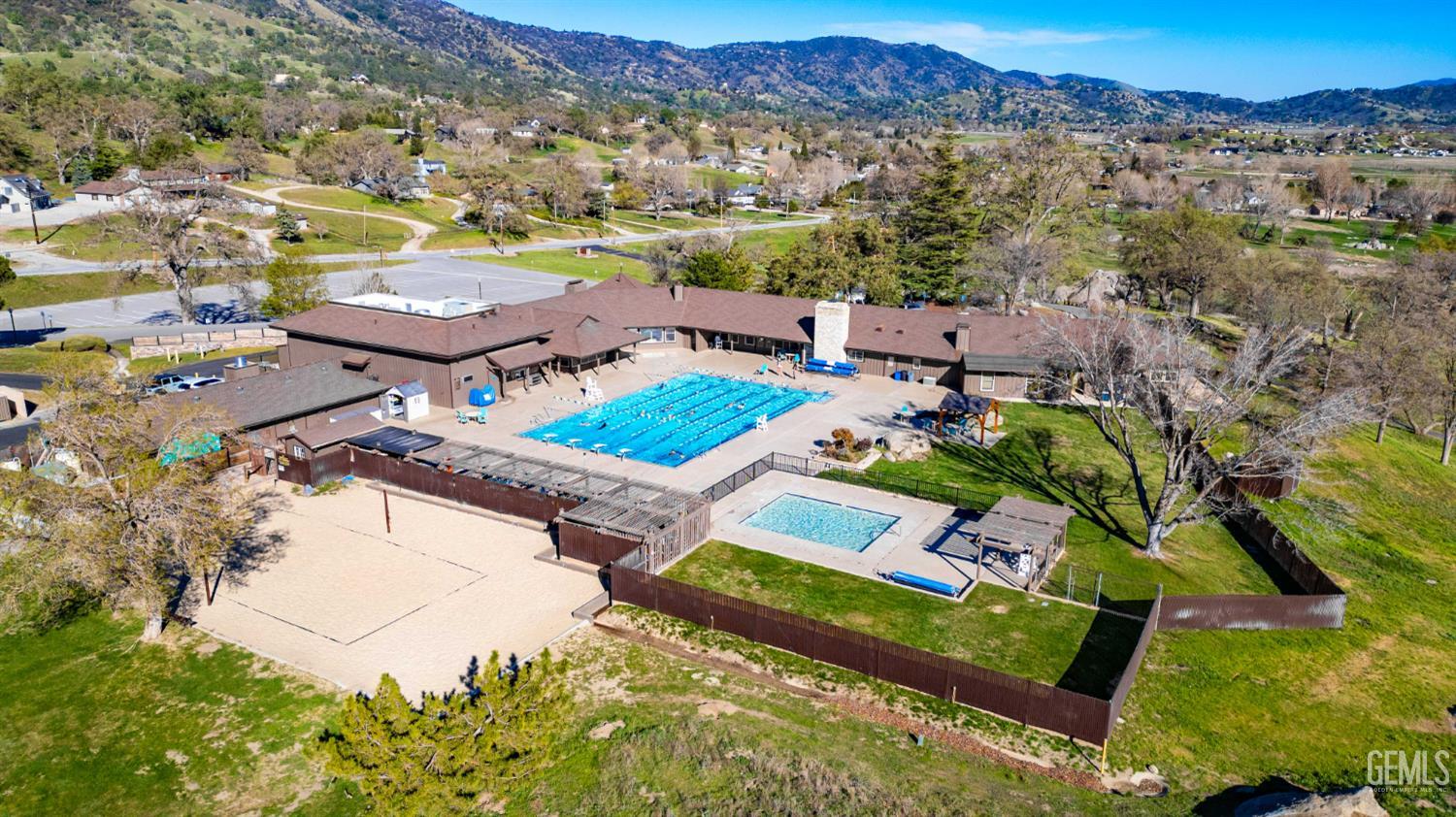 29801 Skyline Drive — photo 37