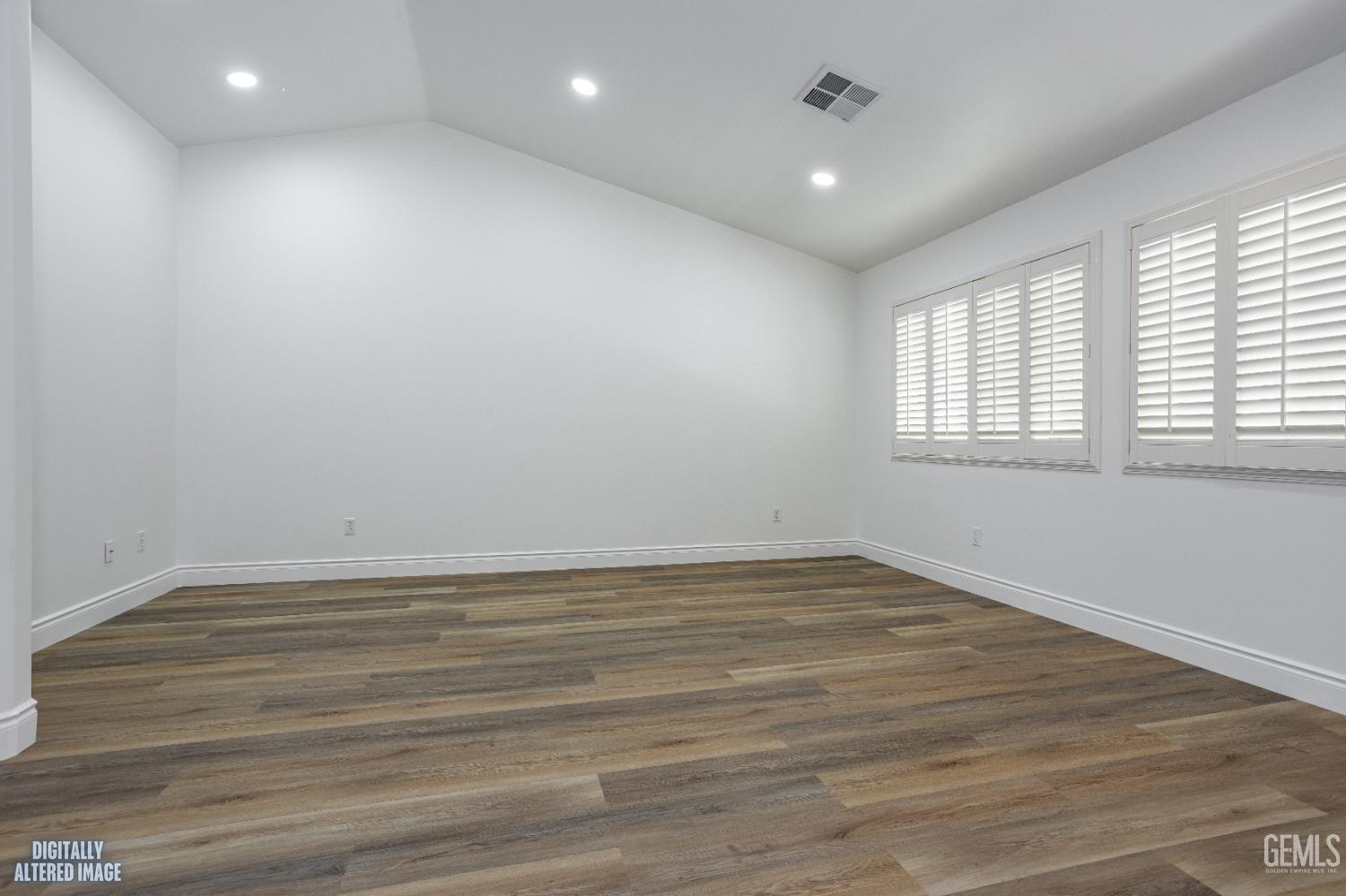 9815 Cabbage Rose Avenue — photo 7