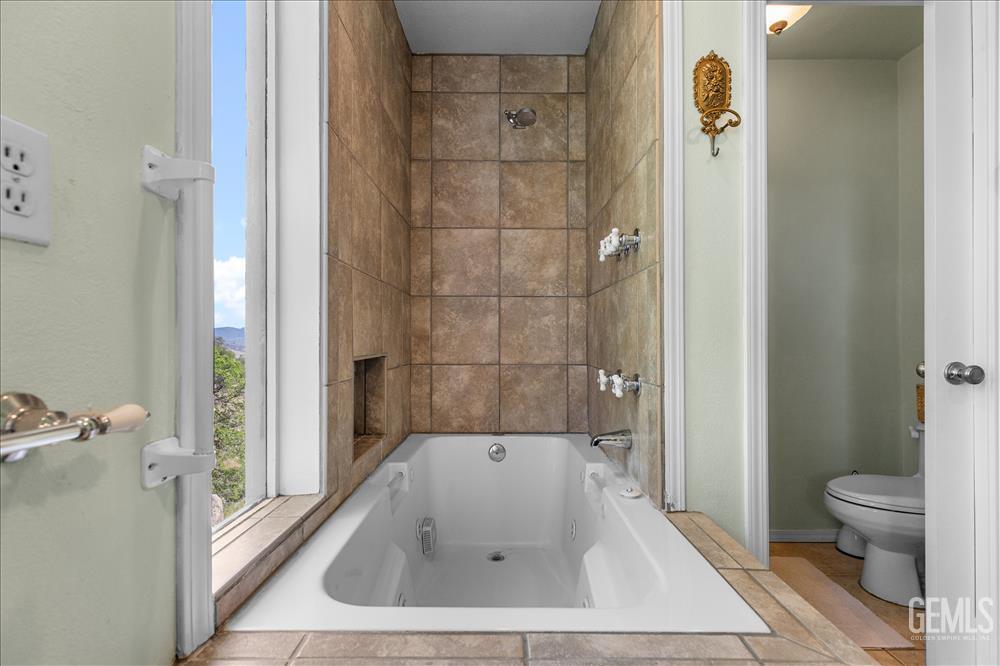 25900 Columbia Way — photo 20