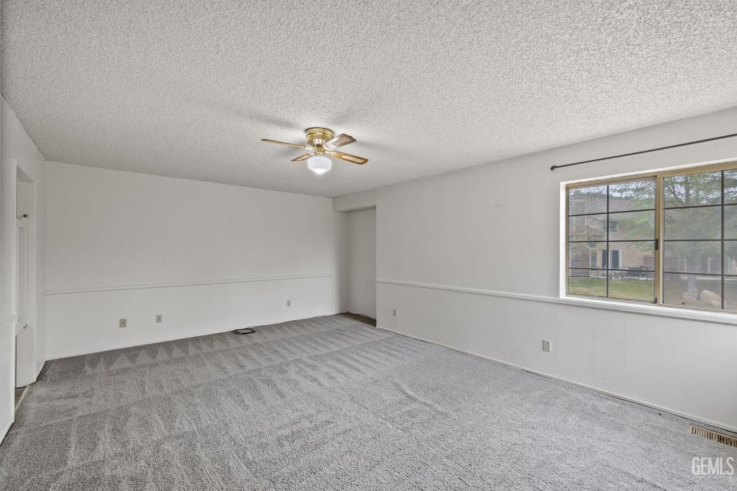 18520 Glenview Court — photo 44