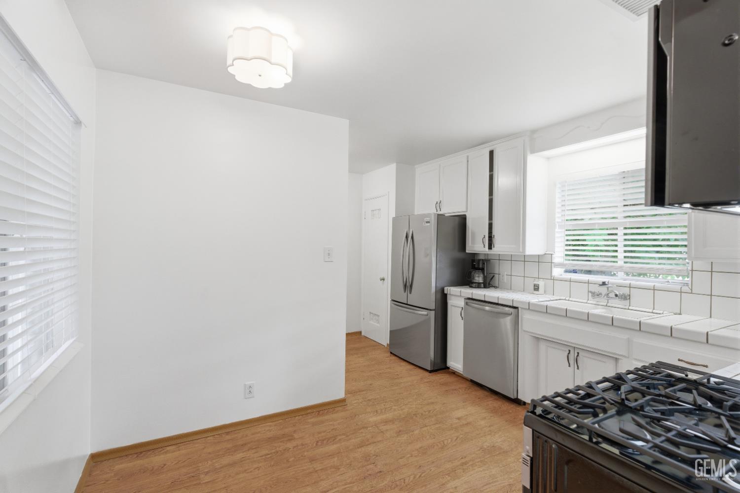 4629 Fishering Drive — photo 12