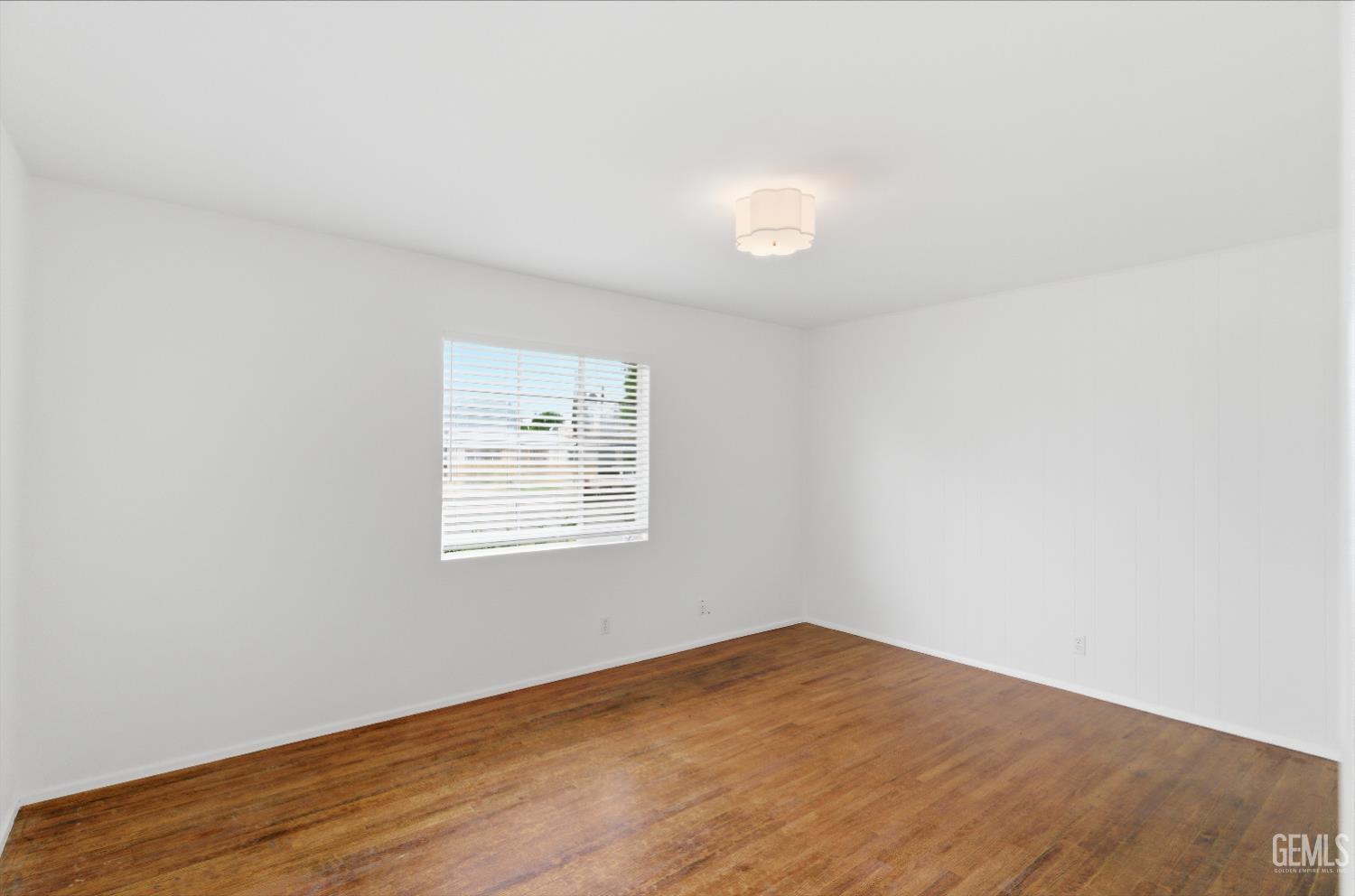 4629 Fishering Drive — photo 9