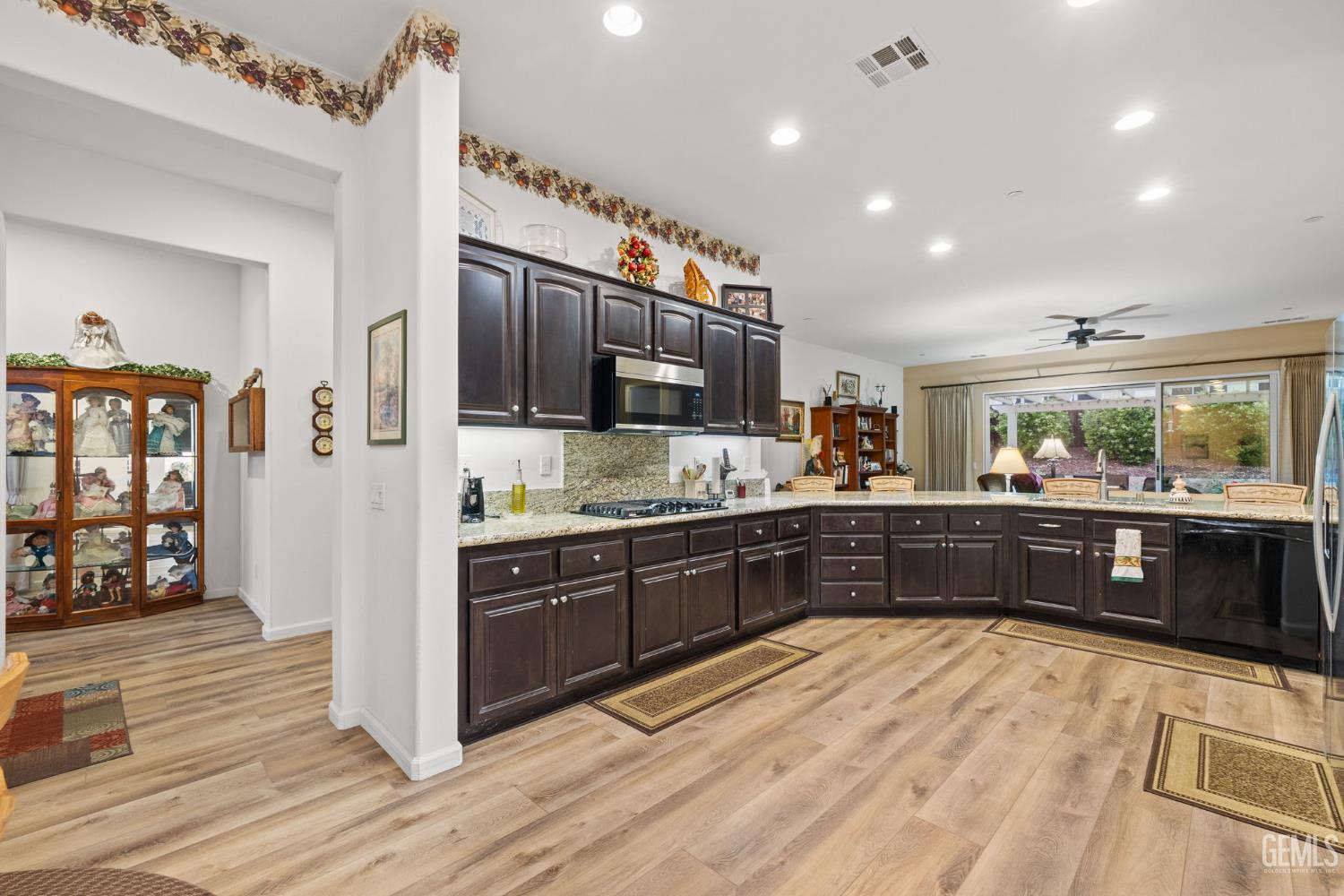 6211 Shelburne Drive — photo 9