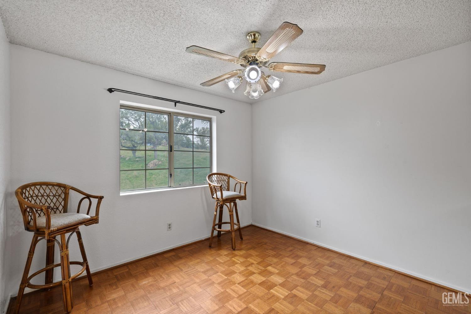 18520 Glenview Court — photo 36