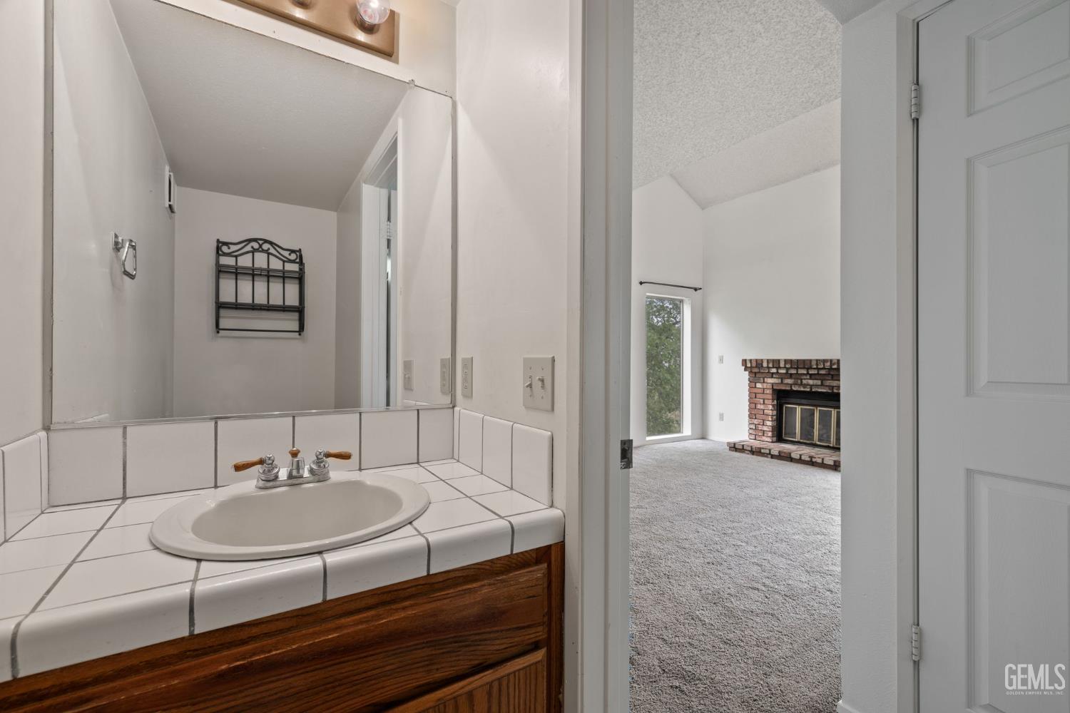 18520 Glenview Court — photo 11