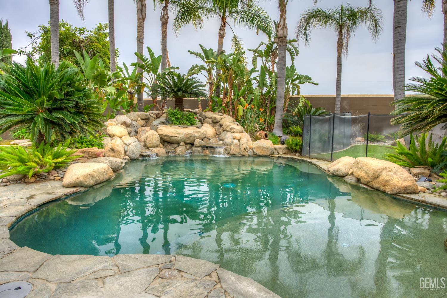 10703 Queensbury Drive — photo 46