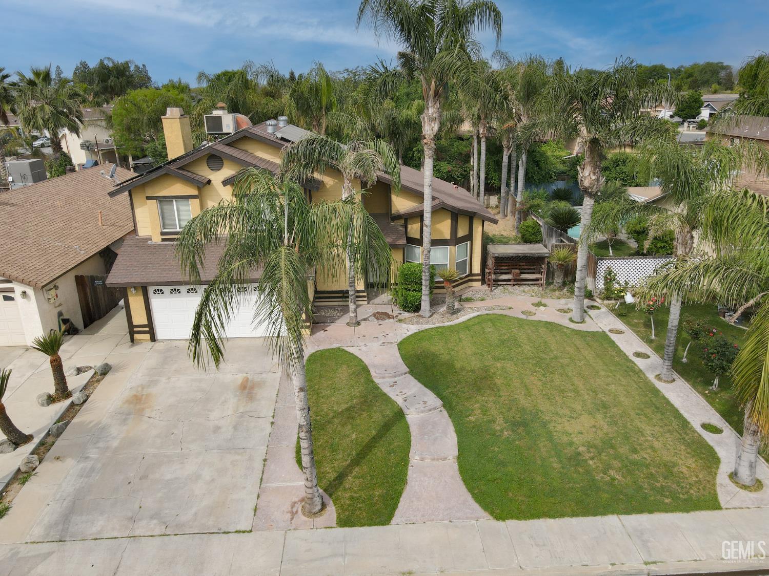 5909 Lugene Avenue — photo 5