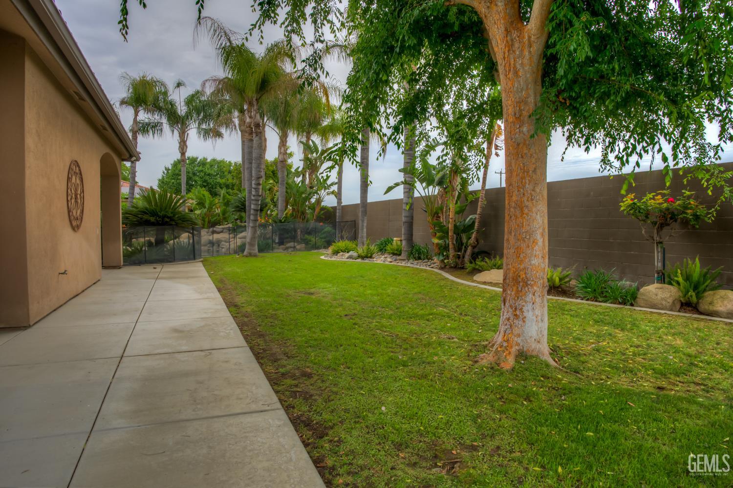 10703 Queensbury Drive — photo 57