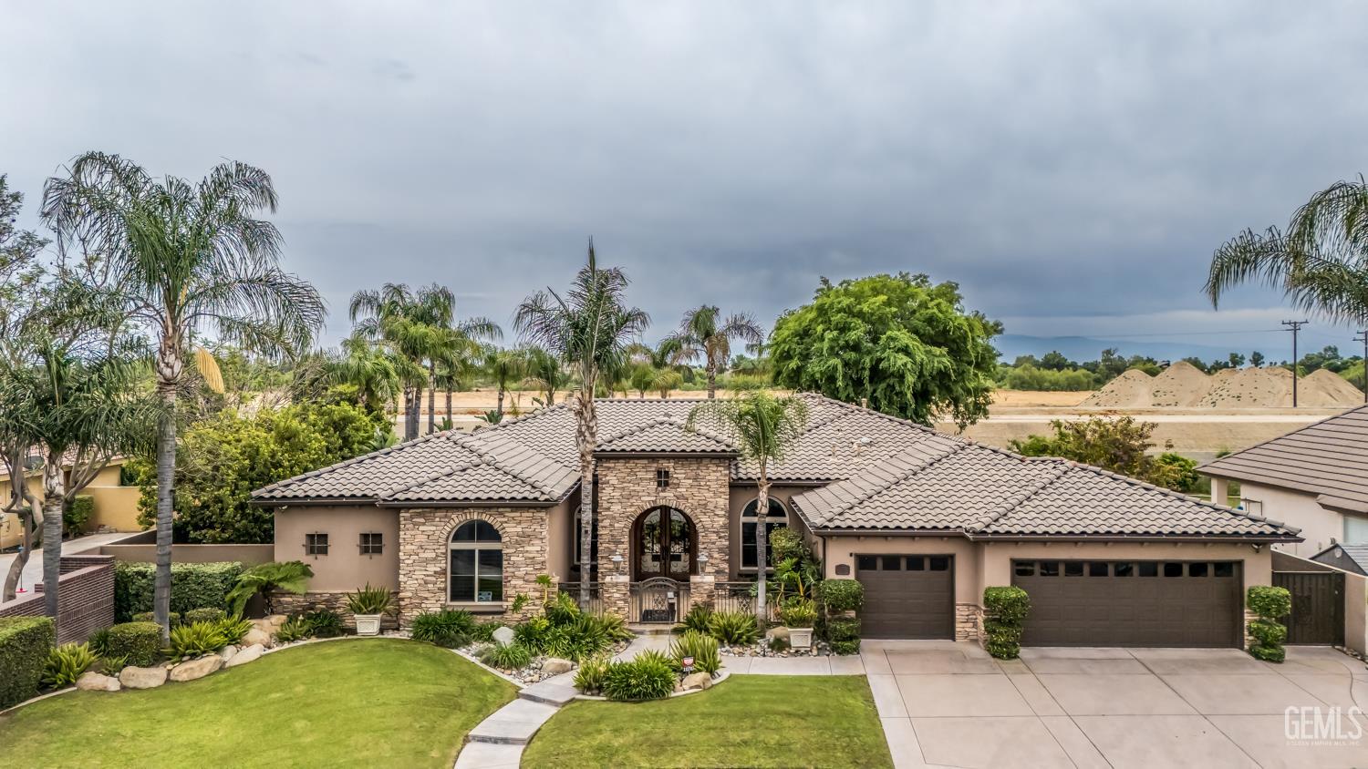 10703 Queensbury Drive — photo 3