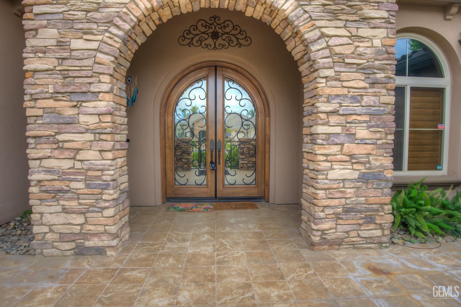 10703 Queensbury Drive — photo 8