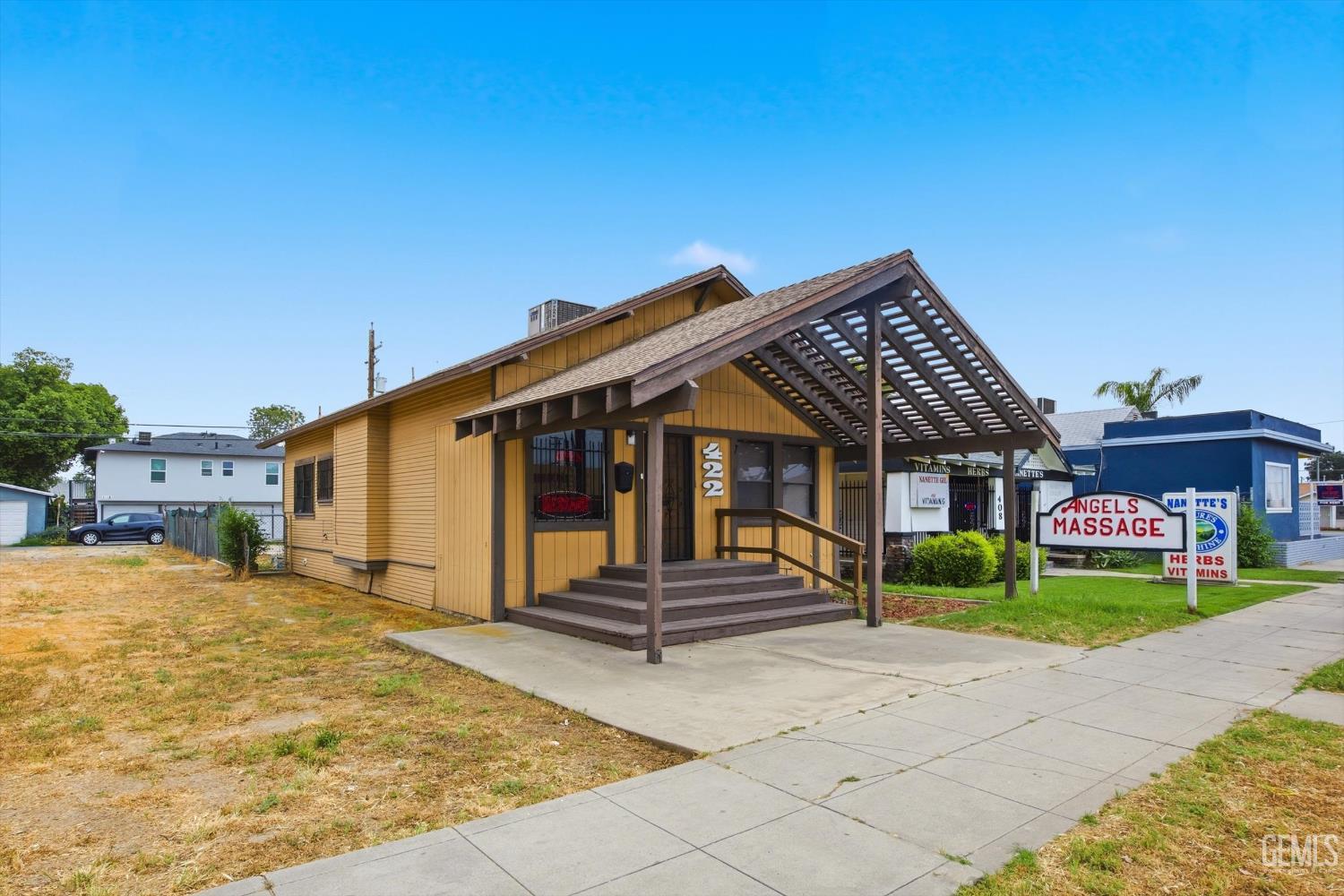 422 Chester Avenue — photo 5