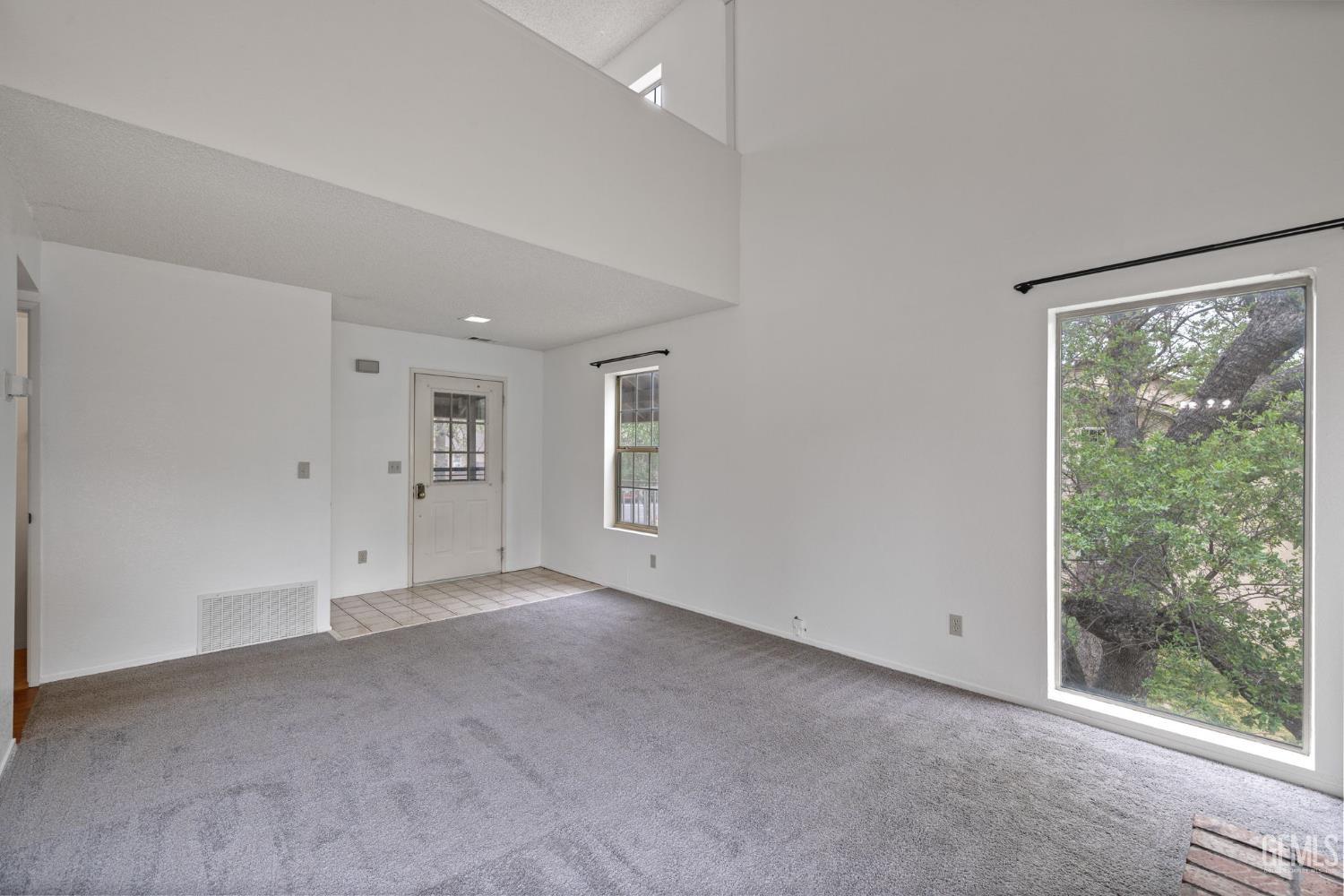 18520 Glenview Court — photo 7