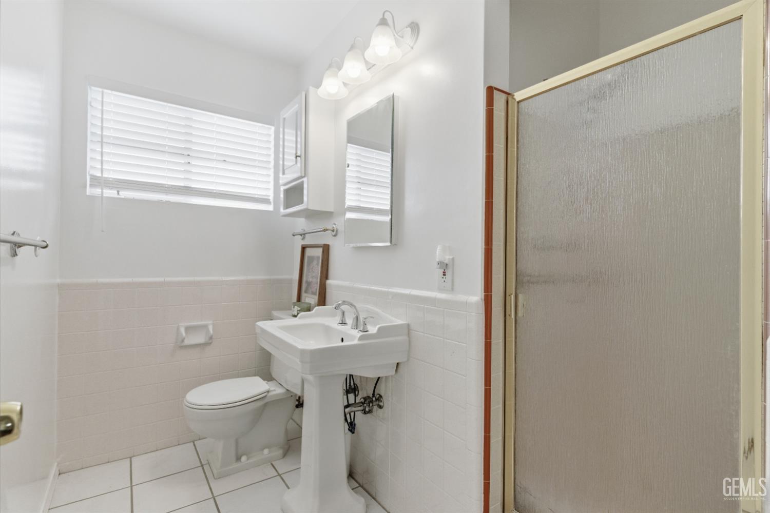 4629 Fishering Drive — photo 17