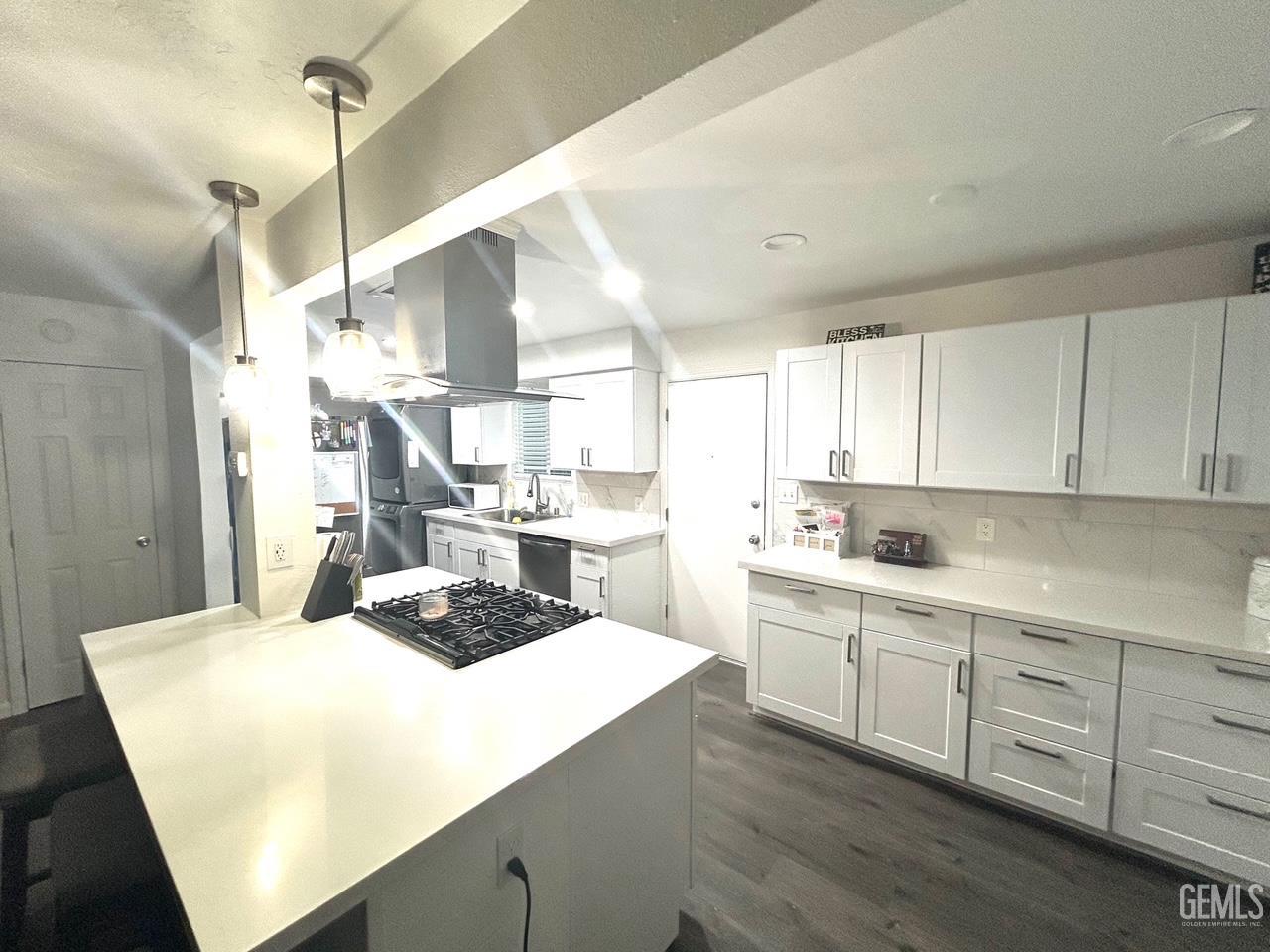 3333 El Encanto Court