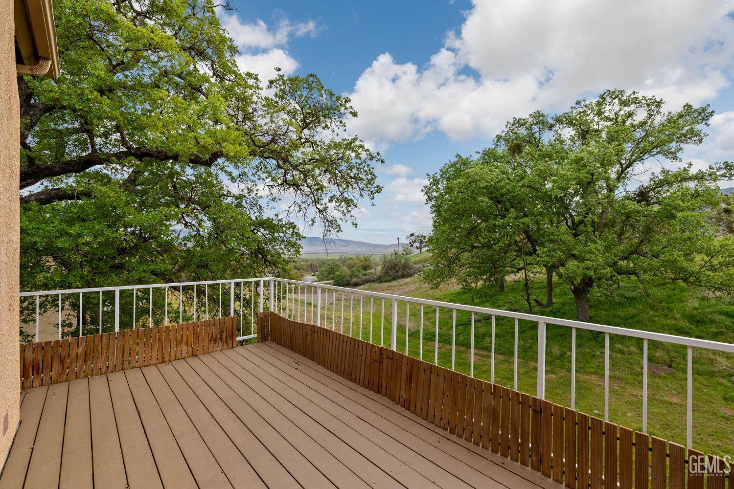 18520 Glenview Court — photo 40
