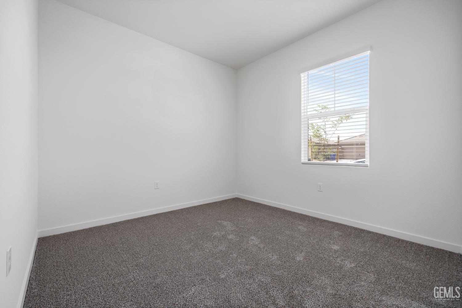 7937 Blueberry Avenue — photo 8