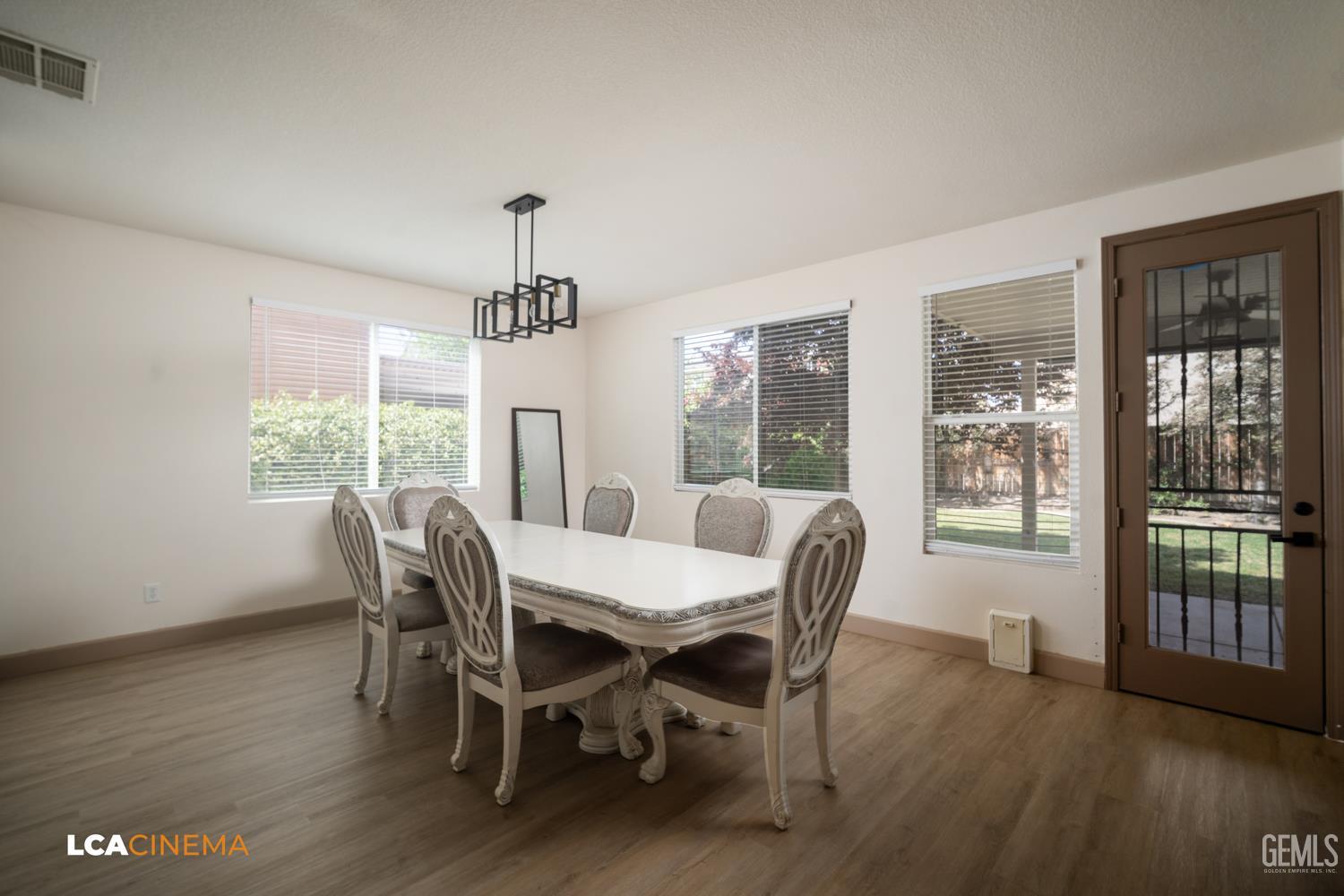 6107 Shasta Daisy Way — photo 12