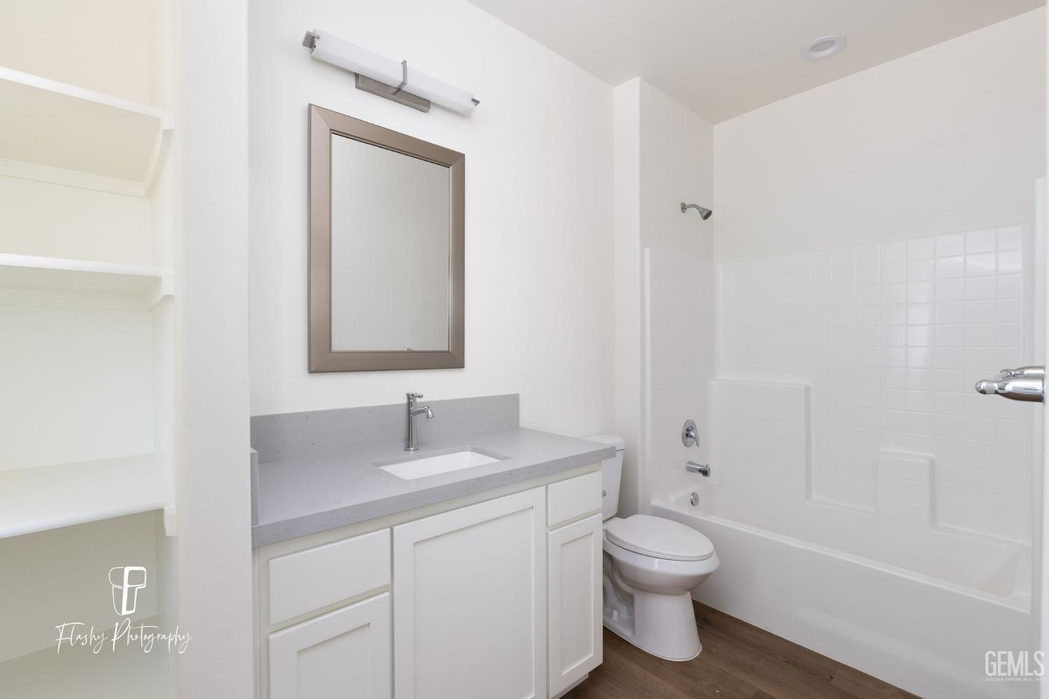 8802 Almata Avenue — photo 22