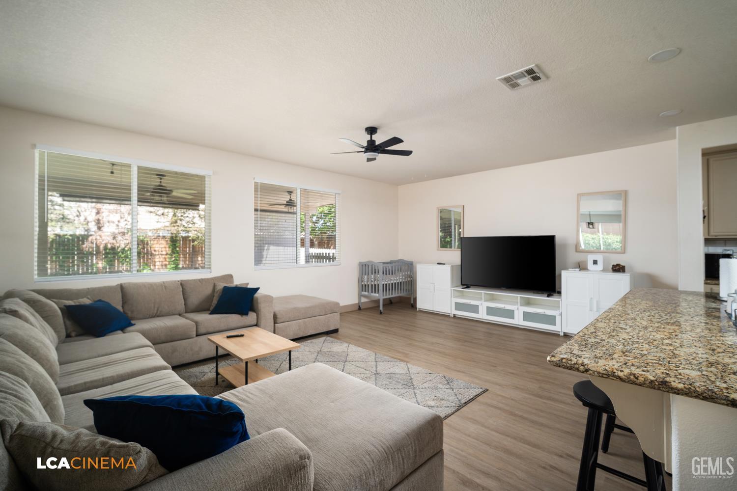 6107 Shasta Daisy Way — photo 9