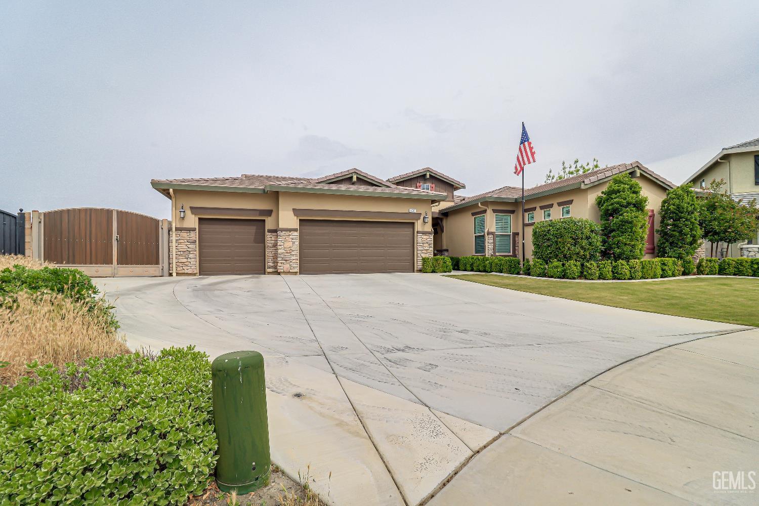701 Christensen Court — photo 2