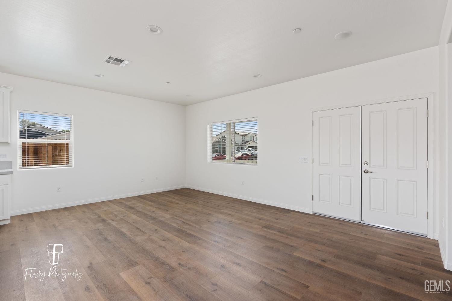 8802 Almata Avenue — photo 5