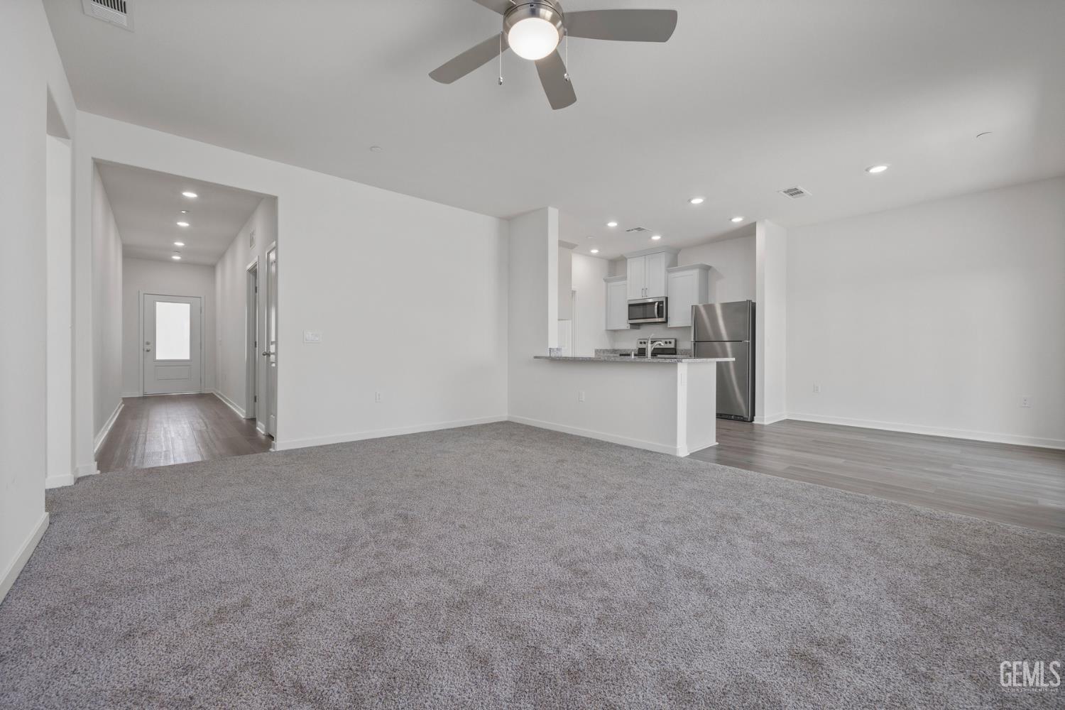 7937 Blueberry Avenue — photo 2