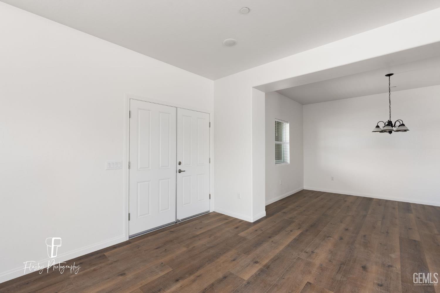 8802 Almata Avenue — photo 4