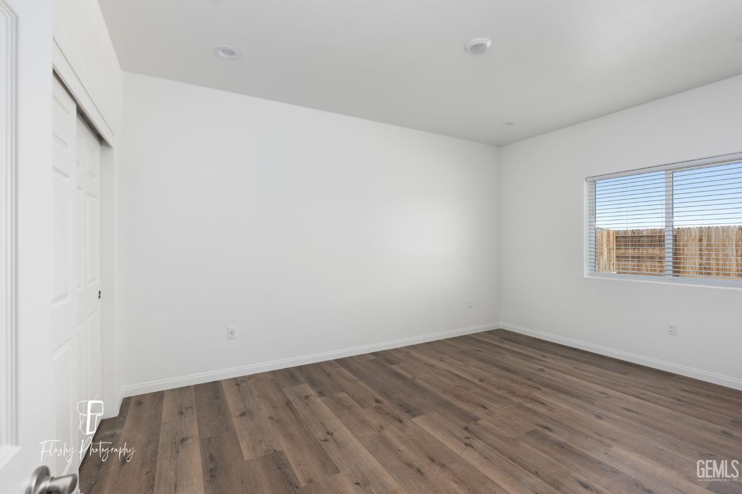 8802 Almata Avenue — photo 19