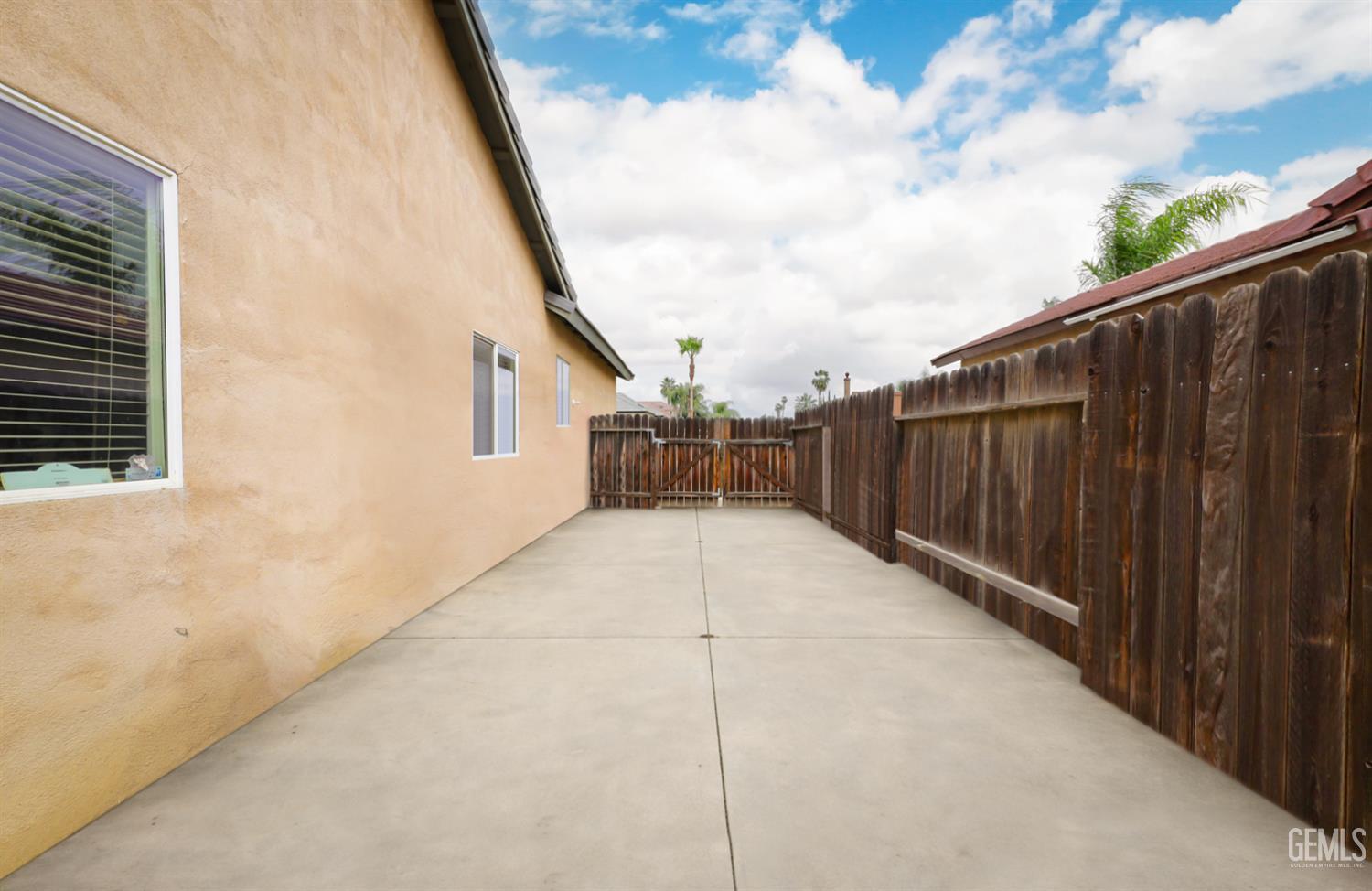 325 Dani Rose Lane — photo 5