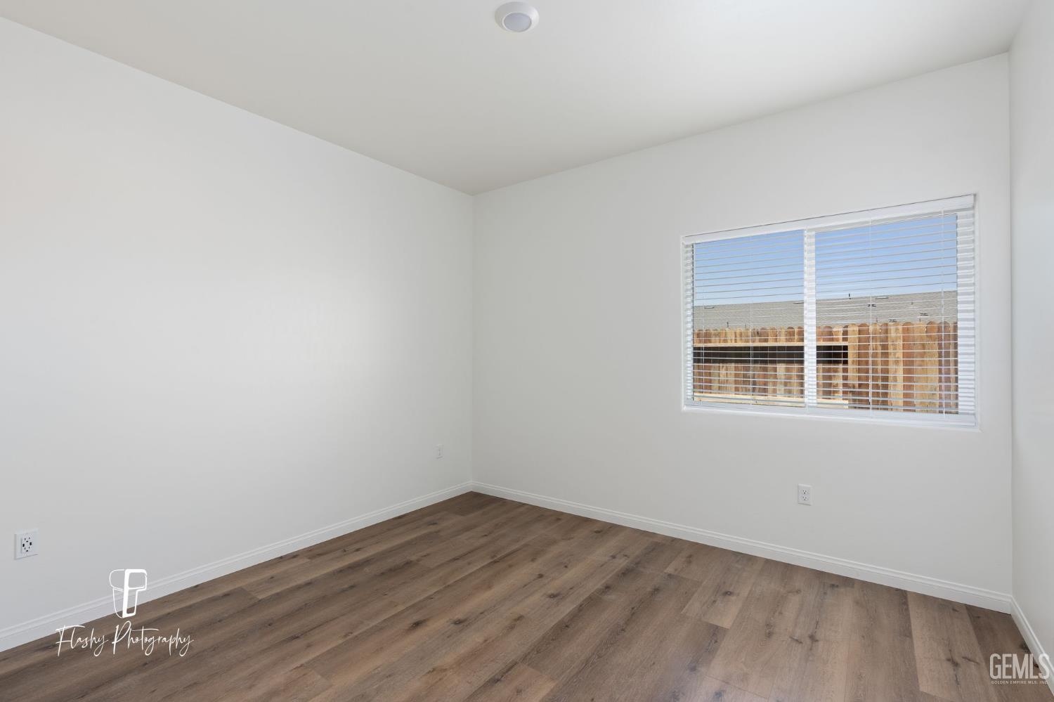 8802 Almata Avenue — photo 16