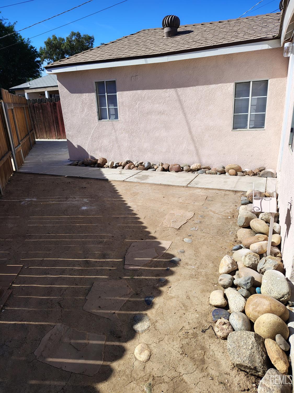 618 Charlana Drive — photo 32