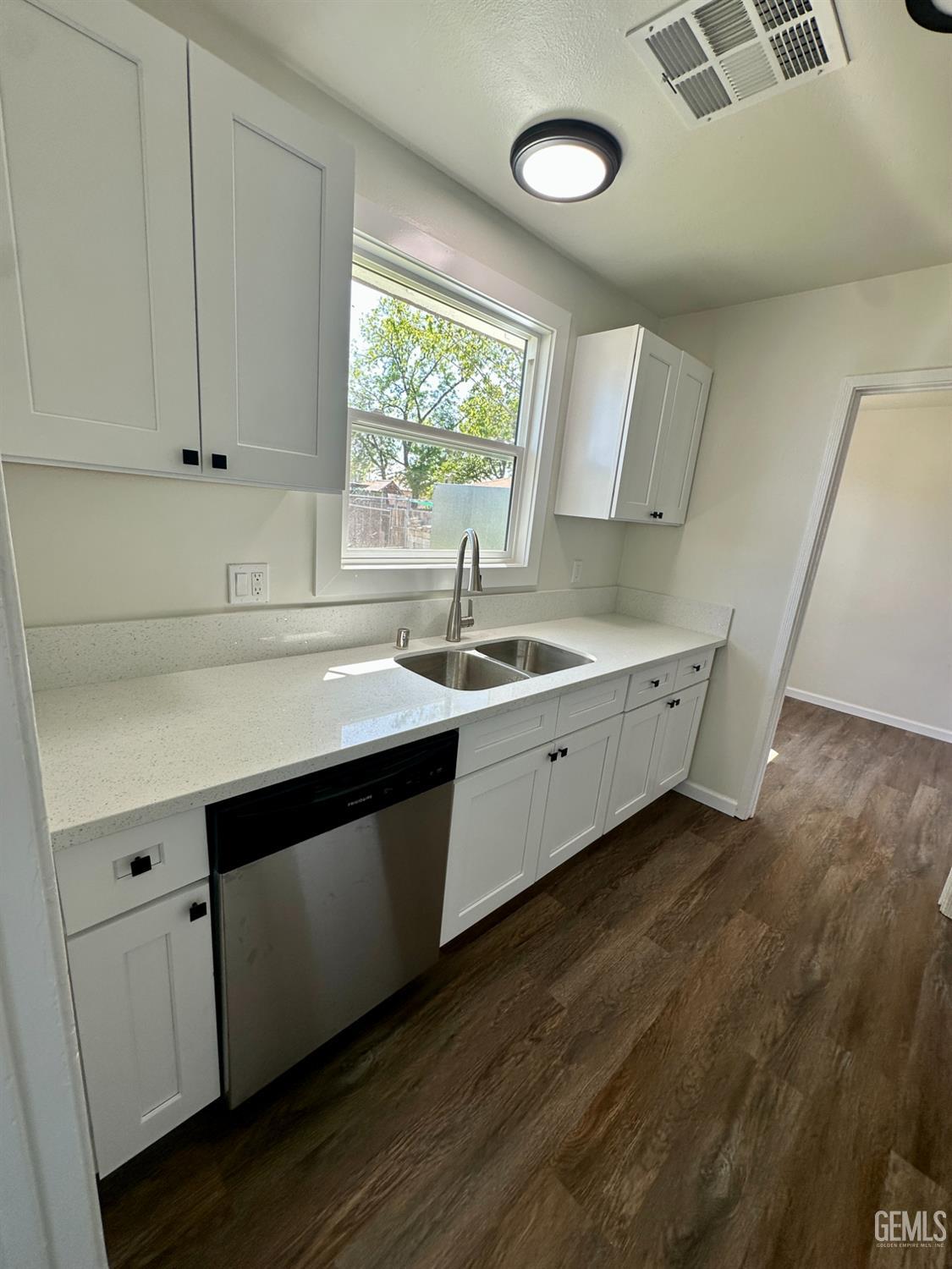 1217 Crawford Street — photo 9