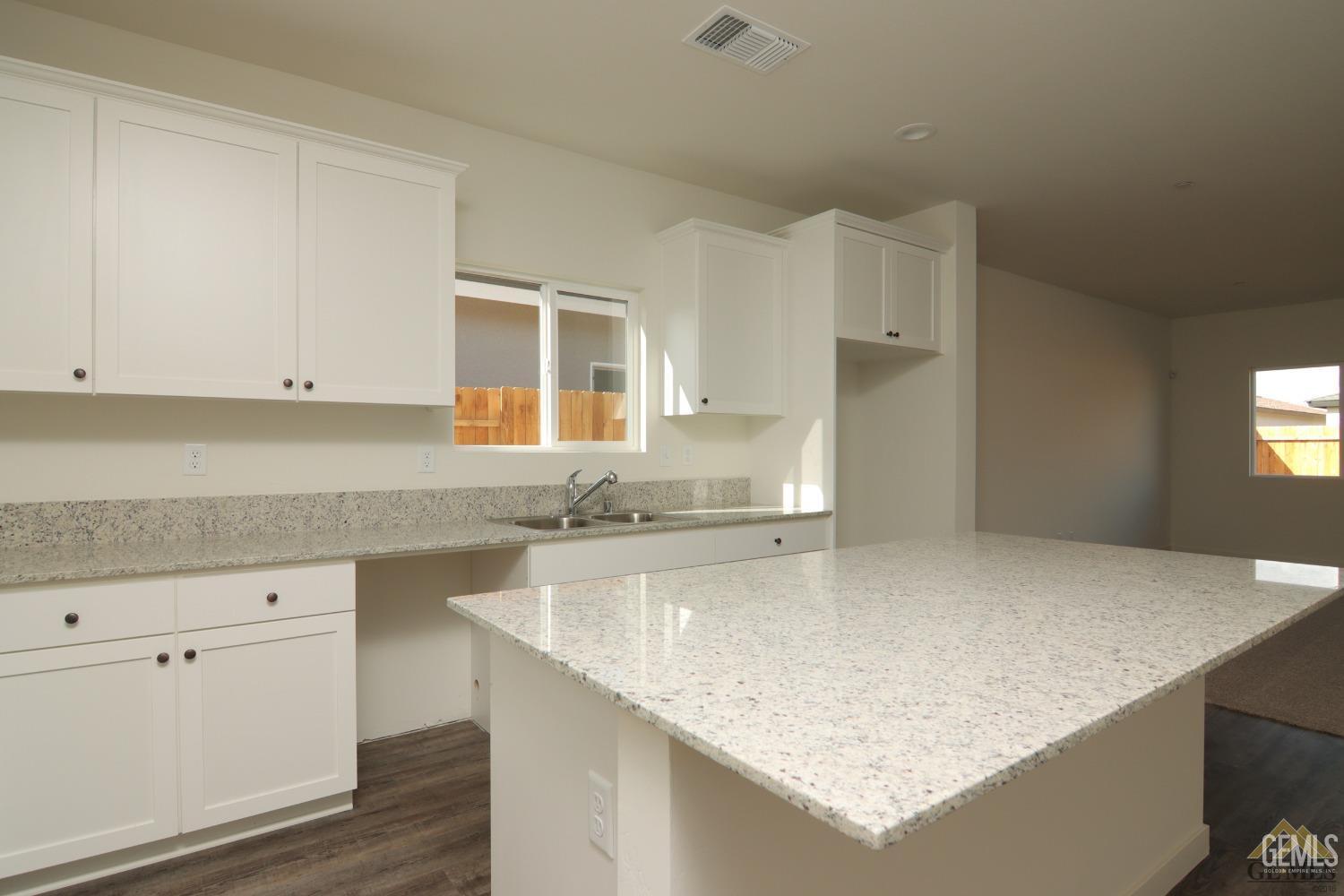 802 Kidlington Court — photo 4