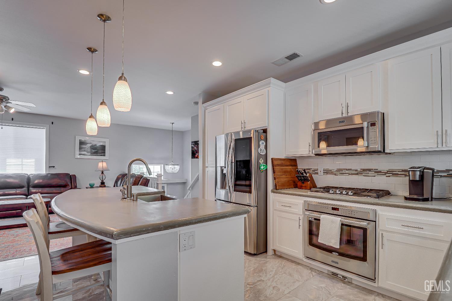 2425 Ollie Court — photo 9
