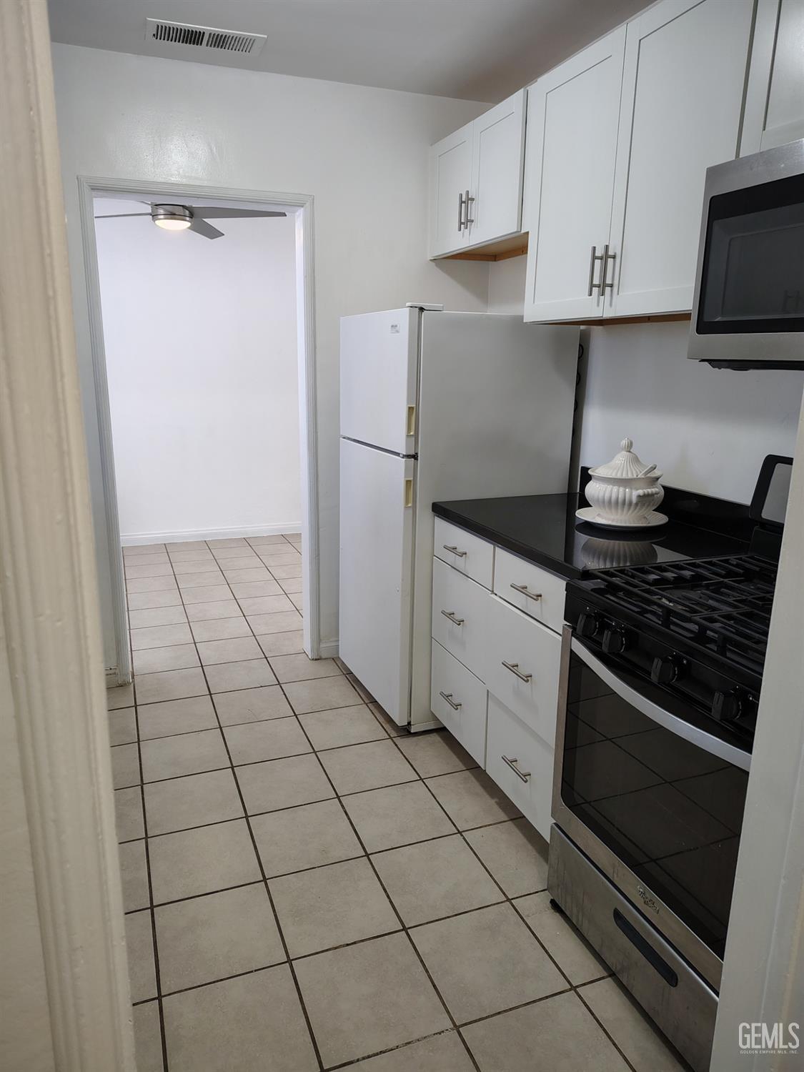 618 Charlana Drive — photo 8