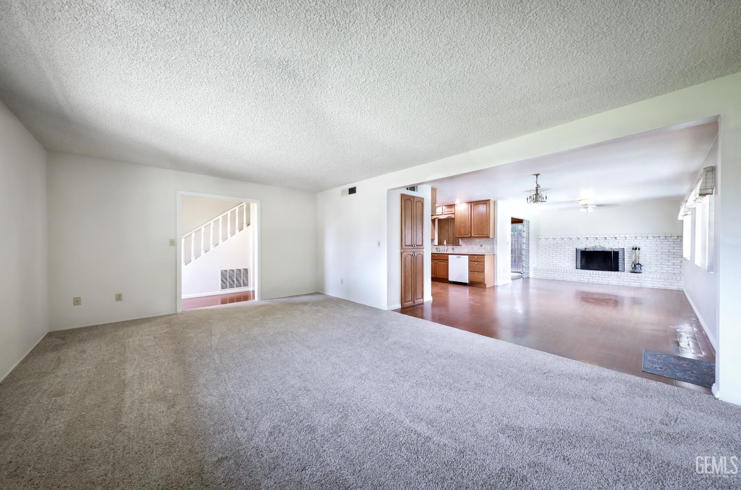 3008 Doris Lane — photo 17