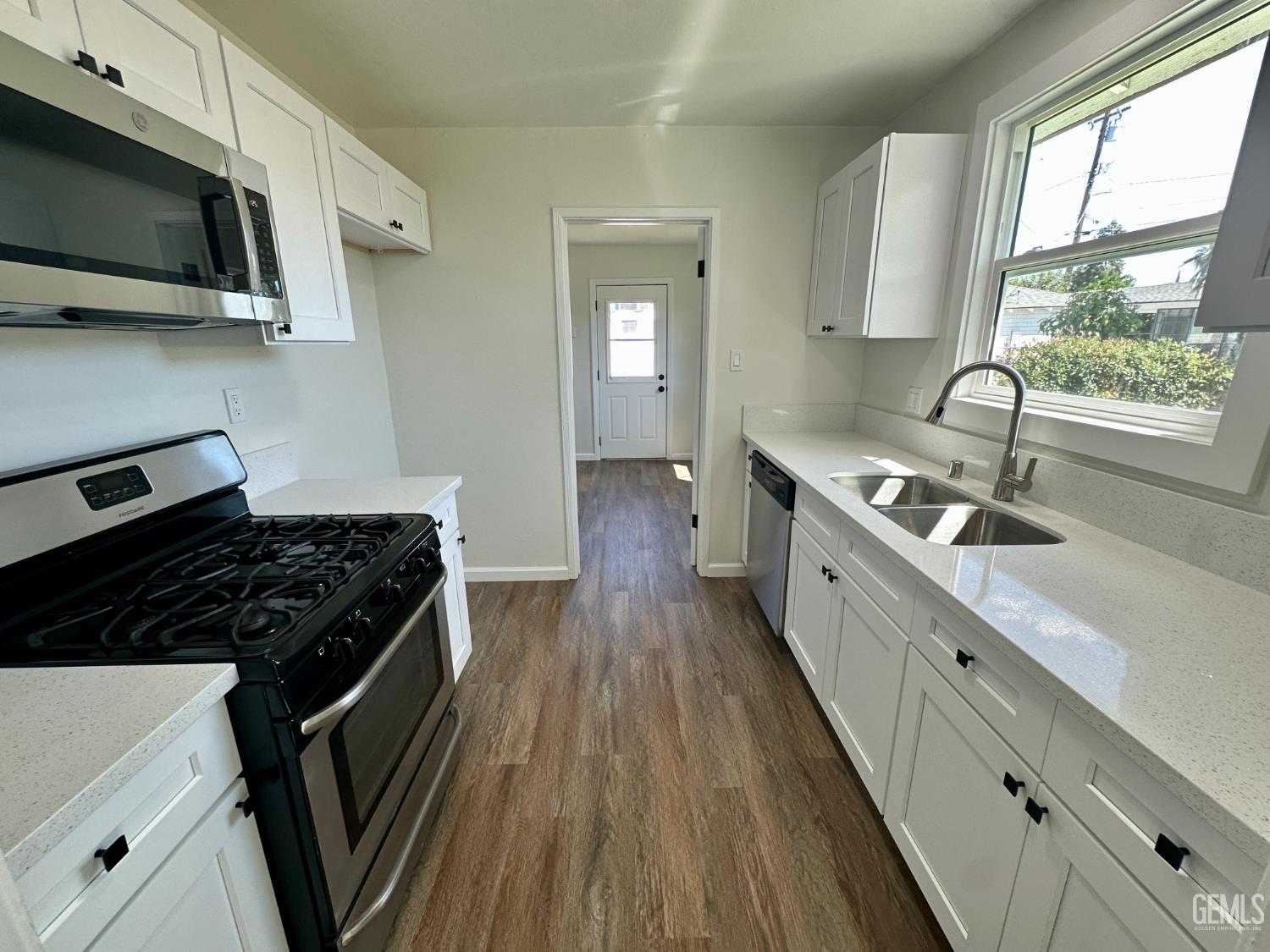 1217 Crawford Street — photo 10