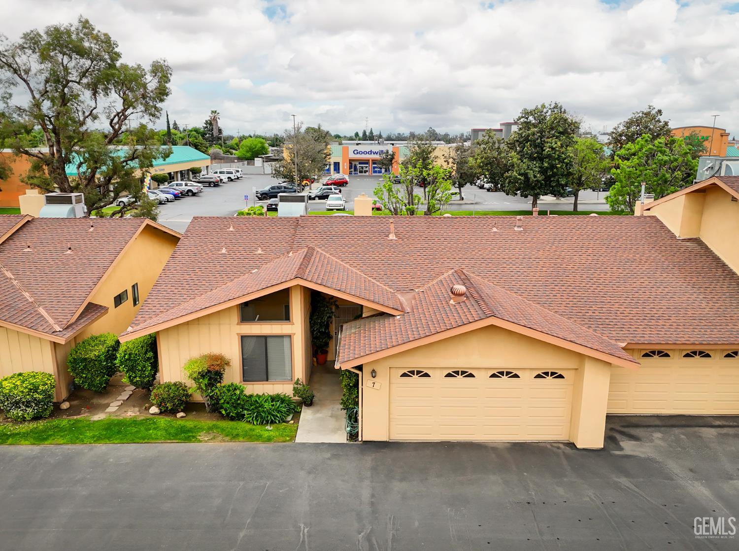 1000 Olive Drive — photo 5