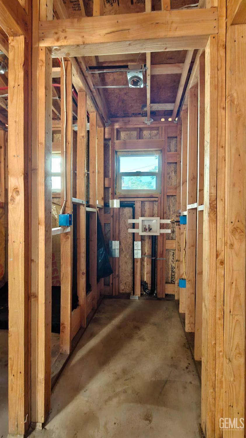 118 Hughes Avenue — photo 10